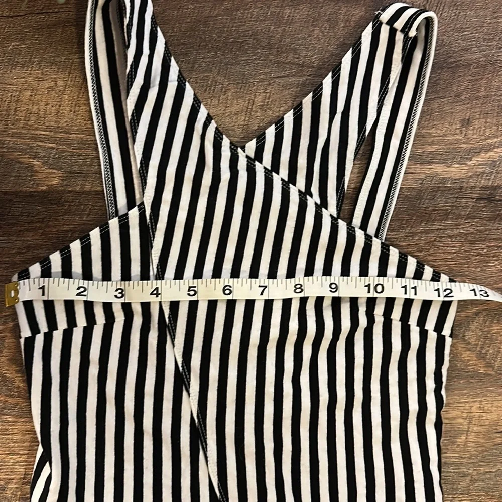 ✨🎄HOLLISTER || A-LINE / SKATER DRESS || SIZE S (FITS LIKE XS) ✨🎄 - Picture 5 of 10
